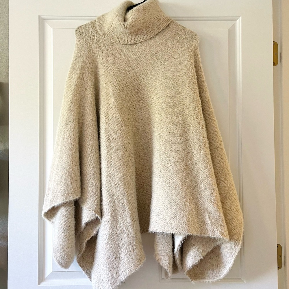 NWT Anthropologie Shawl